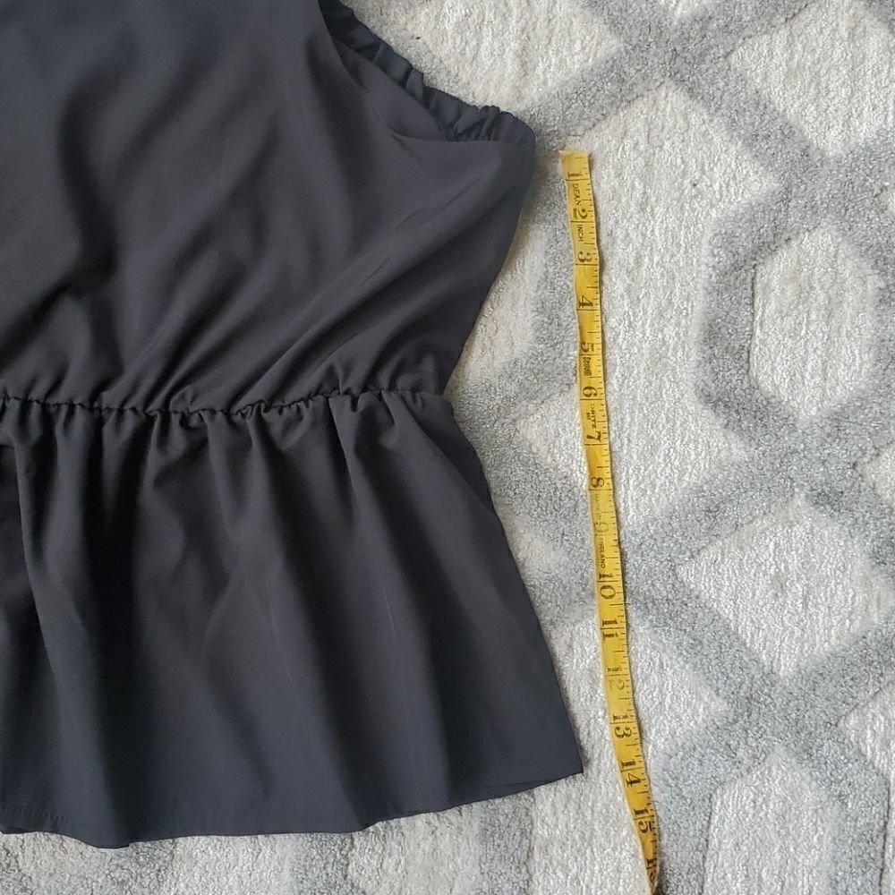 SHEIN Top - Picture 8 of 9